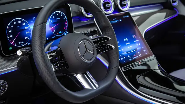 مرسدس بنز C200L اردیبهشت
