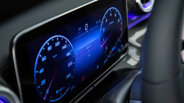 مرسدس بنز C200L اردیبهشت