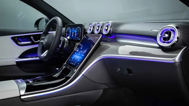 مرسدس بنز C200L اردیبهشت